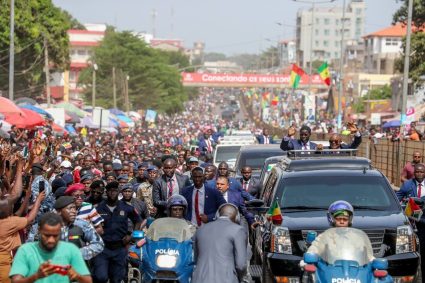 Sénégal : le président Bassirou Diomaye Faye accueilli en grande pompe à Bissau pour une Visite d’État